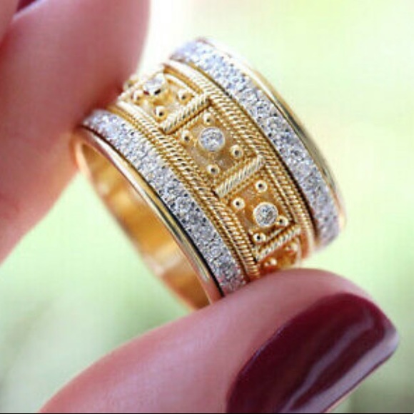 New luxury 18k gold plated Ring - Picture 2 of 8